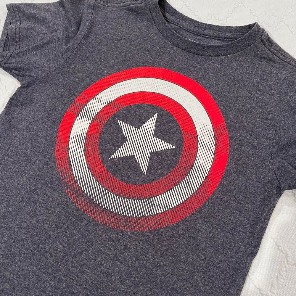 Captain America Heather Blue Gray T-Shirt Size Medium Boys